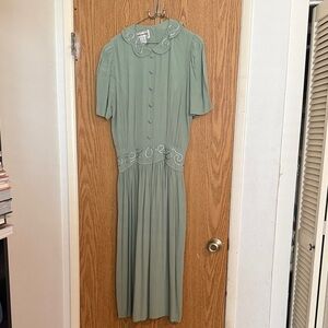 Vintage Karin Stevens Peter Pan Embroidered Collar Dress Size 12 Tradwife